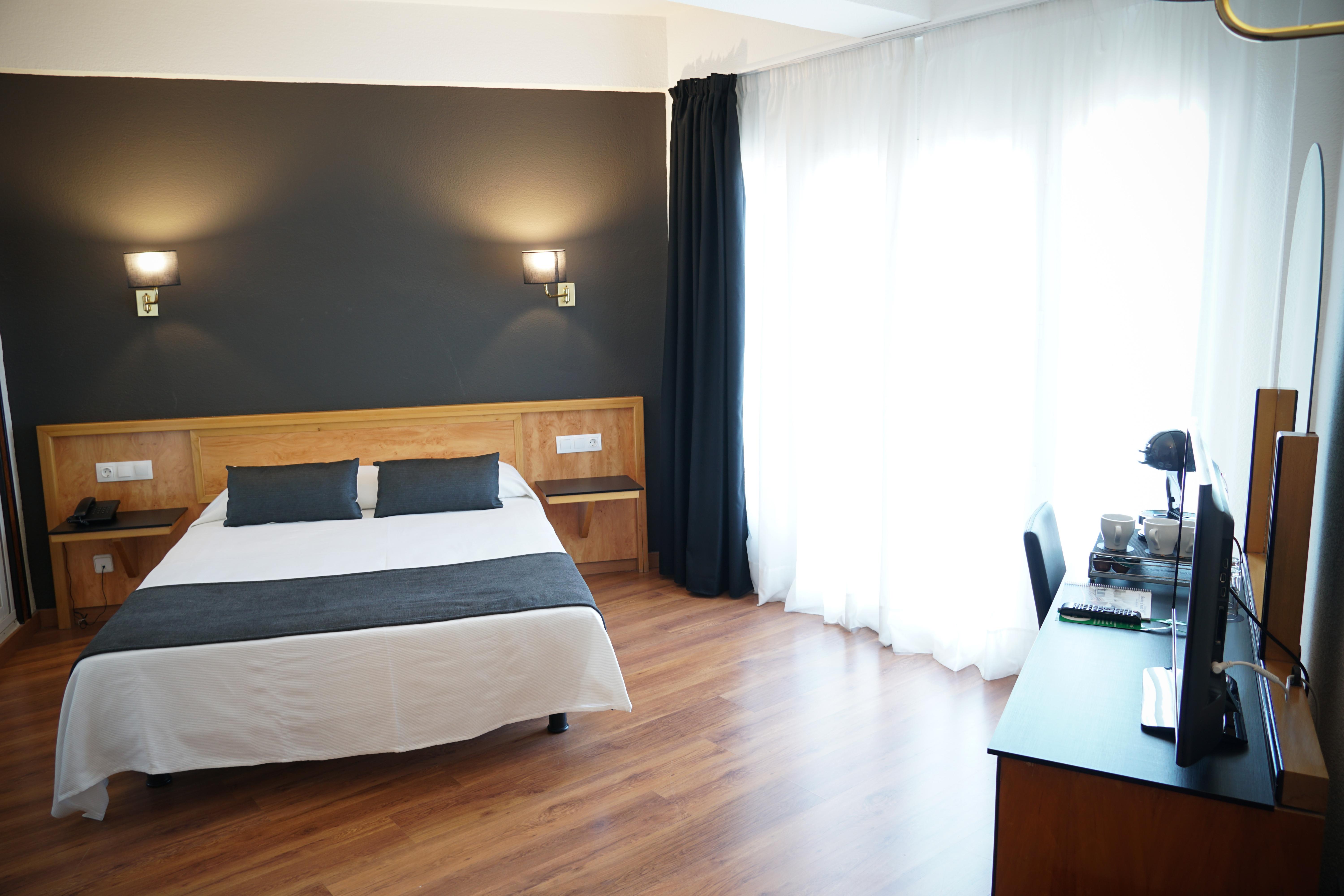 Ohtels Gran Hotel Almeria Exterior photo
